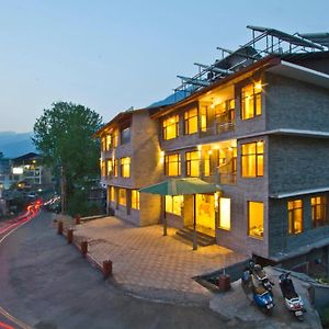 Sarthak Regency By M K Hospitality,Rangri, Manali,Hp,Just 1 Kms From Volvo Parking